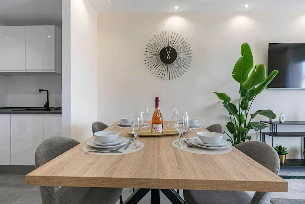 Luxurious Apartment In Marina Banus, Puerto Banus Marbella Spain