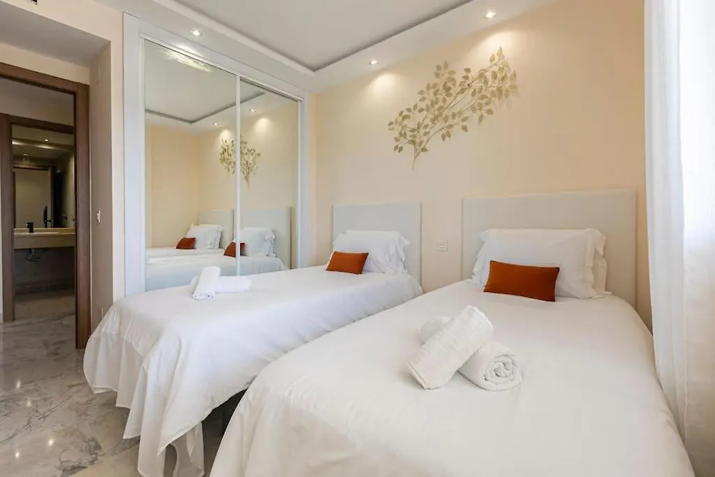 Luxurious Apartment In Marina Banus, Puerto Banus Marbella