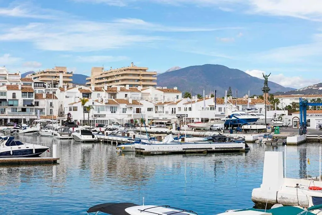 Luxurious Apartment In Marina Banus, Puerto Banus Marbella